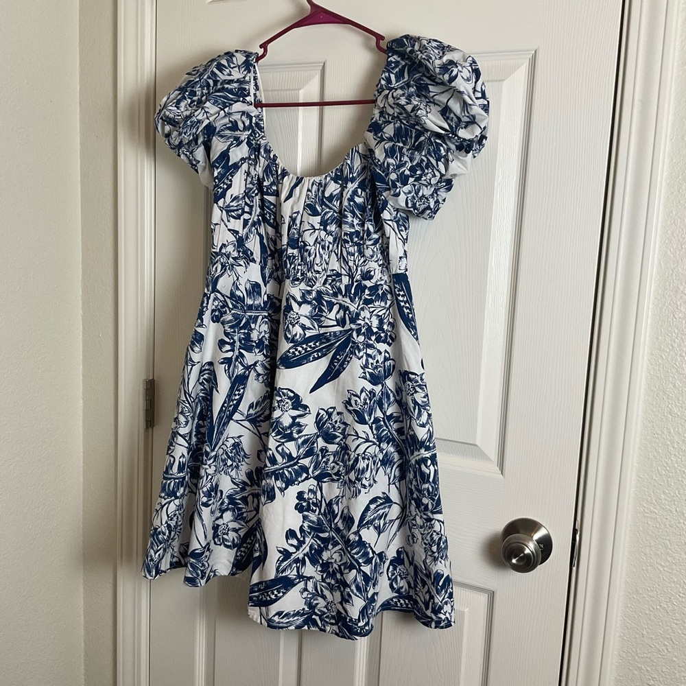 Abercrombie Ruched Puff Sleeve Blue Floral Print Mini Dress Size Medium NWT - Picture 2 of 16